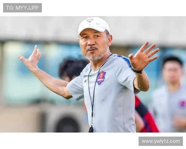 铜梁龙主帅张外龙首战失利 后卫致命失误引发8分钟崩盘